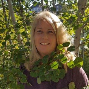 Meet your Posher, Karrie